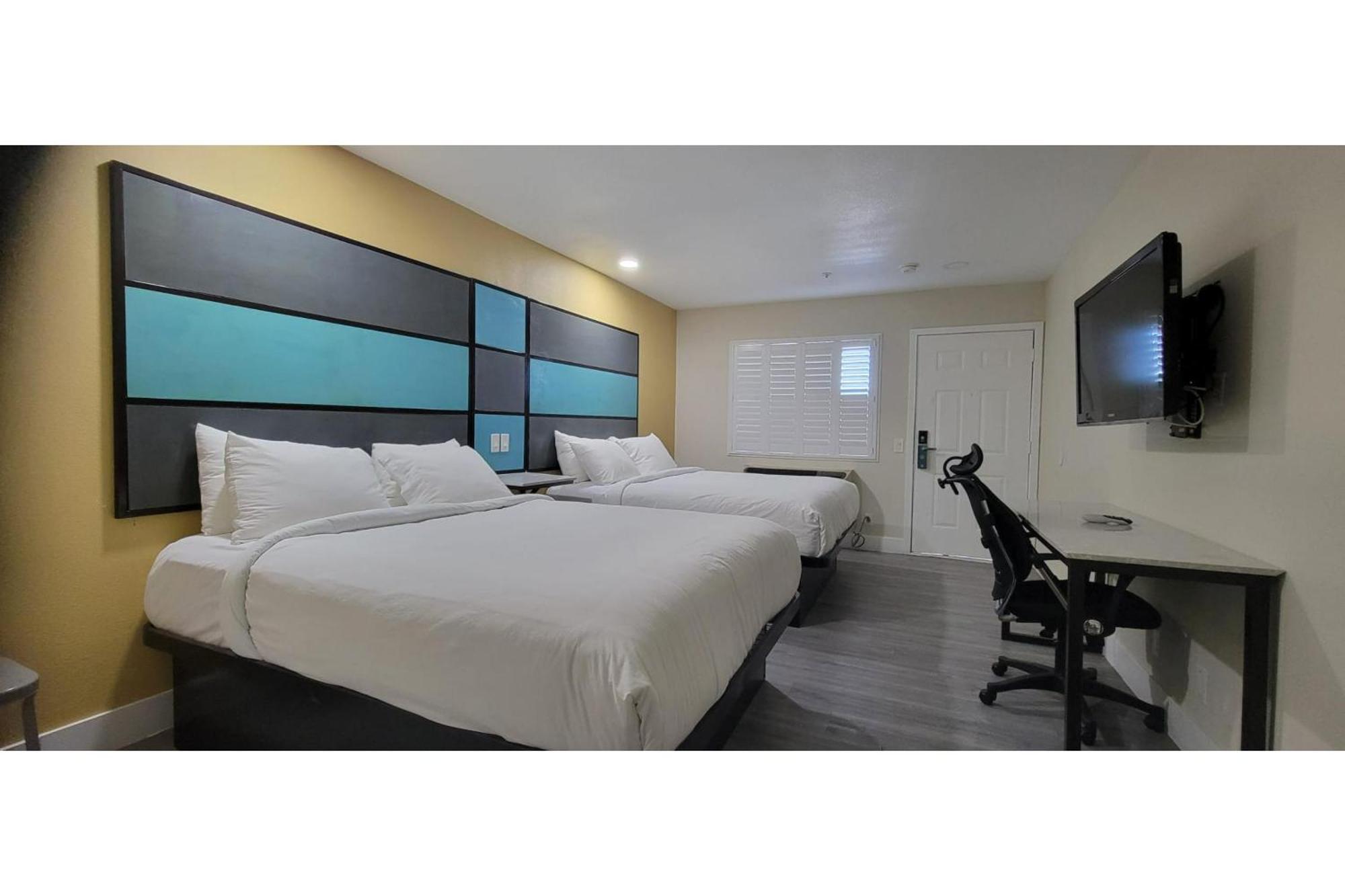 Hotel Avenida Victorville I 15 Exterior photo