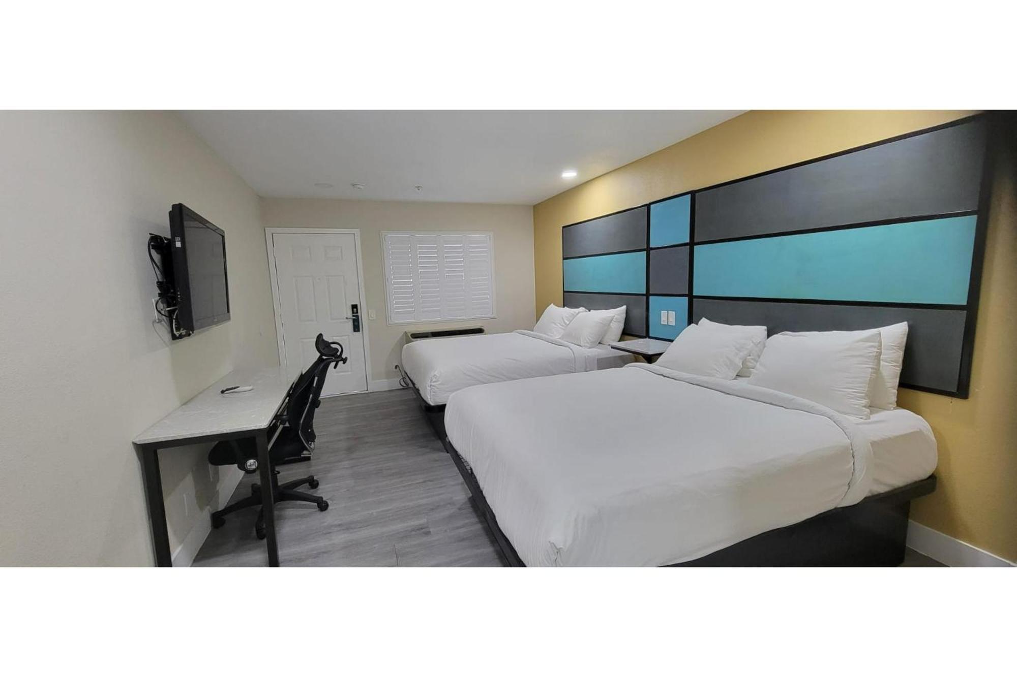 Hotel Avenida Victorville I 15 Exterior photo