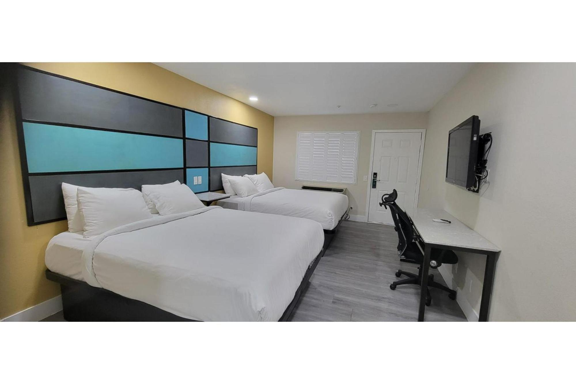 Hotel Avenida Victorville I 15 Exterior photo